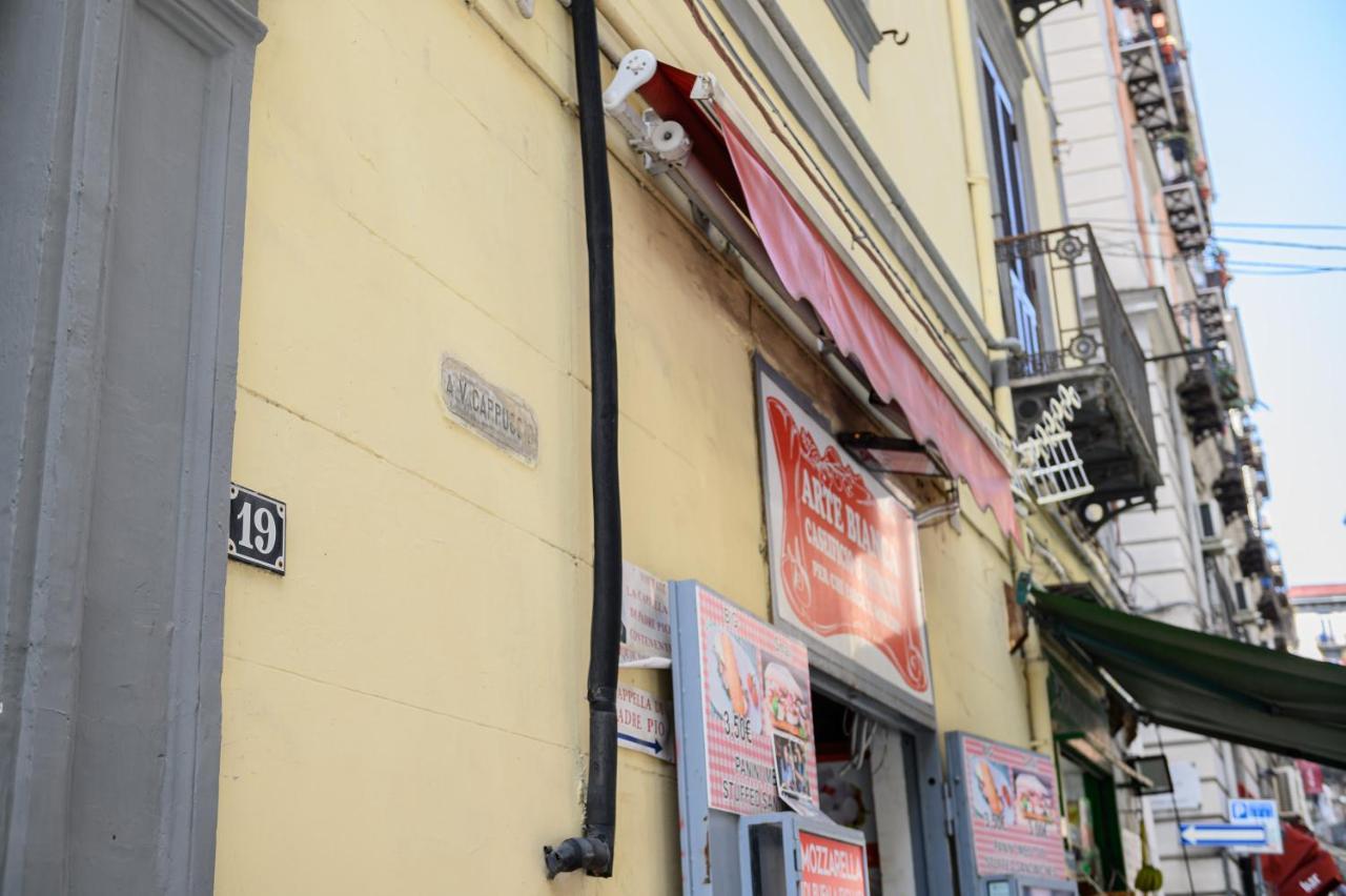 Vespa Apartment Neapel Exterior foto
